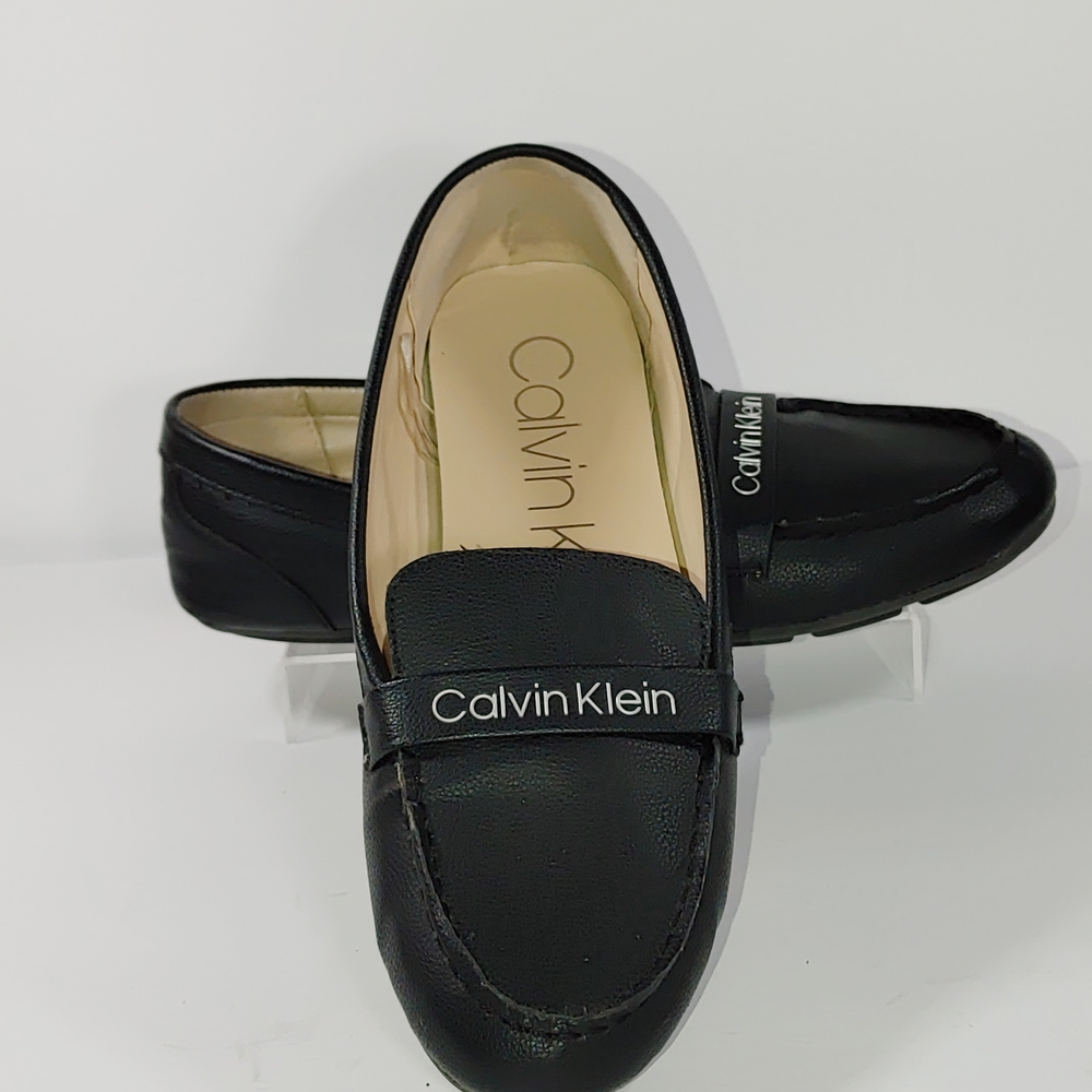 Calvin Klein Womens Size 10M KCLeeza-R Black Leather Classic Driving Flat Loafer